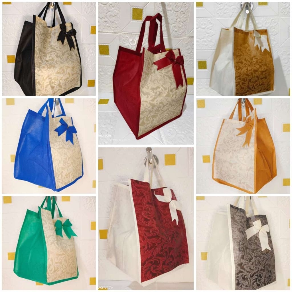 

TAS HAJATAN PITA EMBOS KOMBINASI UKURAN 22.HARGA PAKET HEMAT PER_5 LUSIN. #tas hajatan#tas hajatan murah#tas box nasi# tas berkat#tas belanja# tas sembako#tas souvenir#tas parsel#goodie bag
