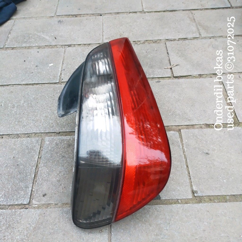 stoplamp kiri Peugeot 406 D8