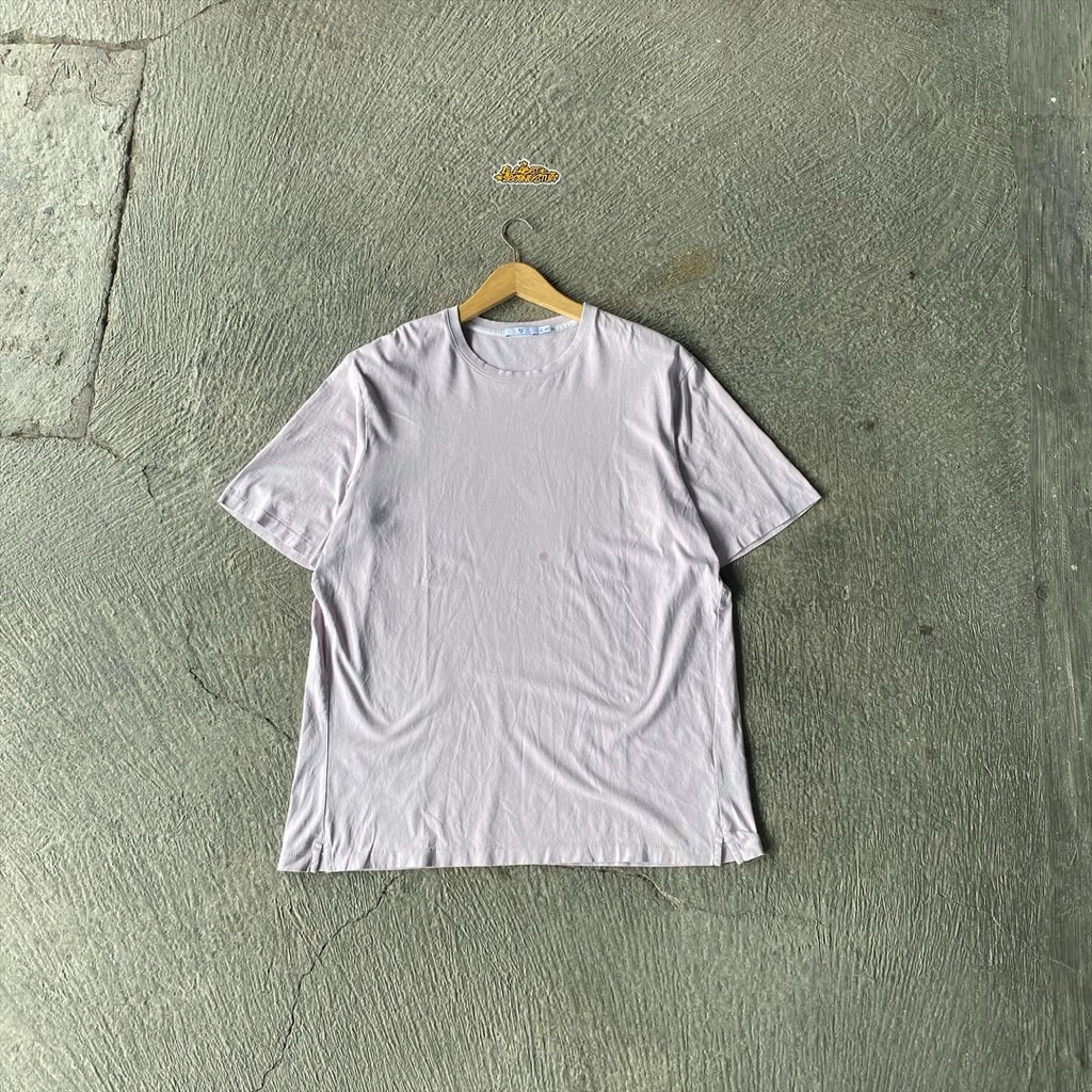 Kaos Uniqlo +J TS351