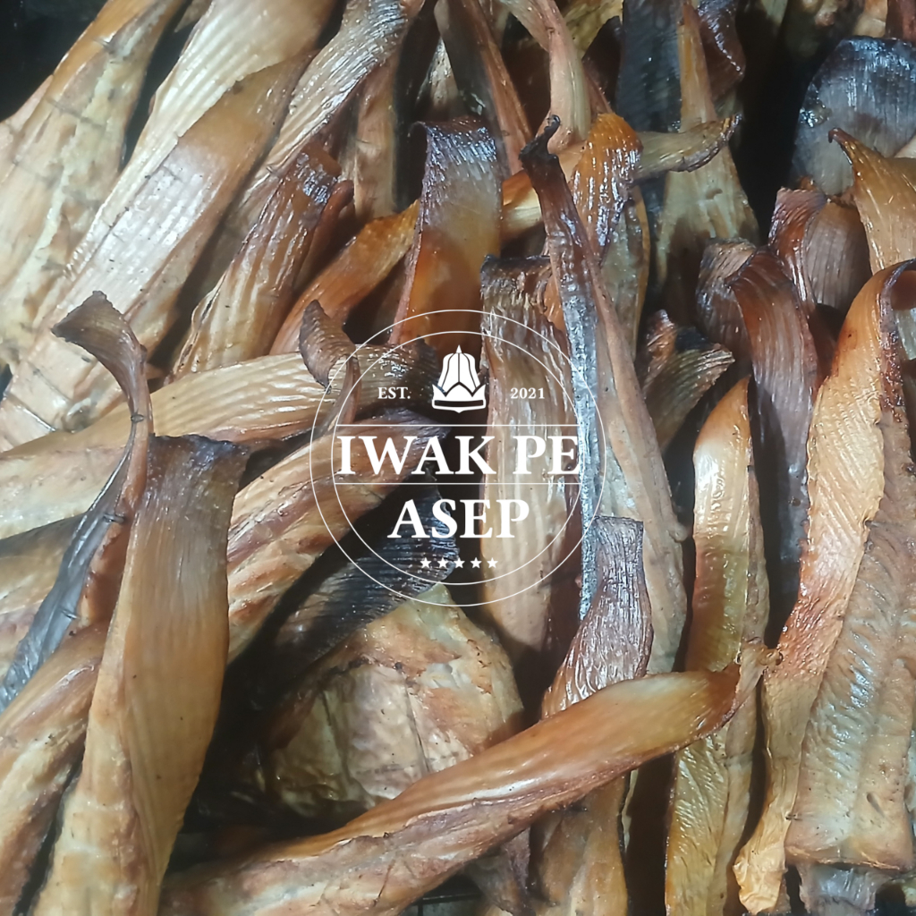 IWAK PE ASEP EKOR IKAN PARI ASAP BUNTUT PE PANGGANG