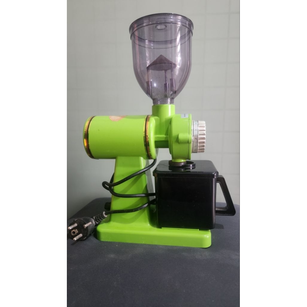 PL Nankai Coffee Grinder N600 warna Hijau.