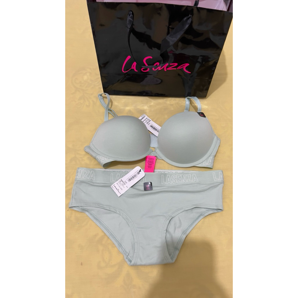 la senza bra 34C dan penti size S