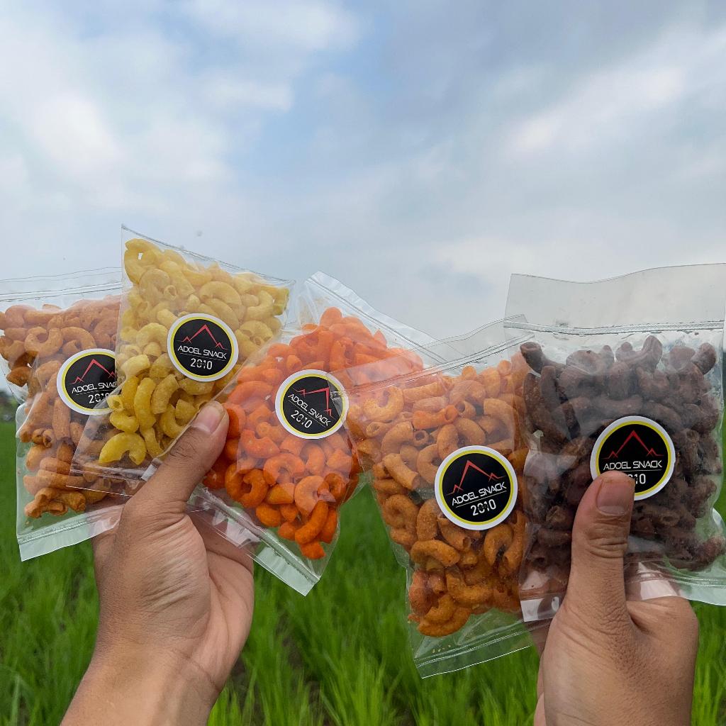 

Makaroni Bantet - Pedas Daun Jeruk Adoel Snack 50 gram