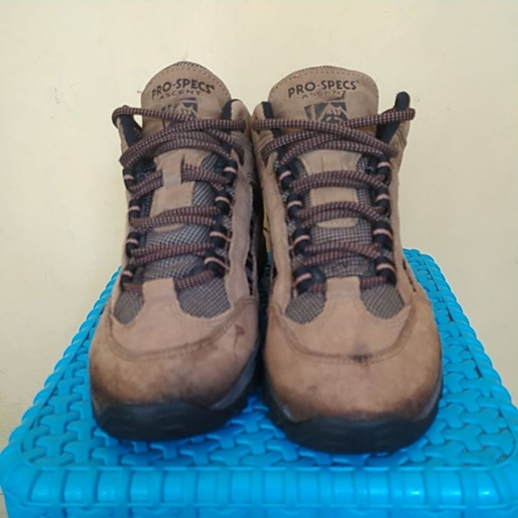 Sepatu Outdoor Pro-Specs Ascent size 40 Insole 25 cm (Thrift)