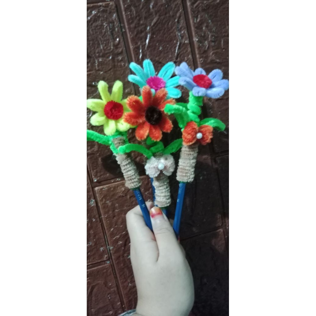 

pensil hias kawat bulu