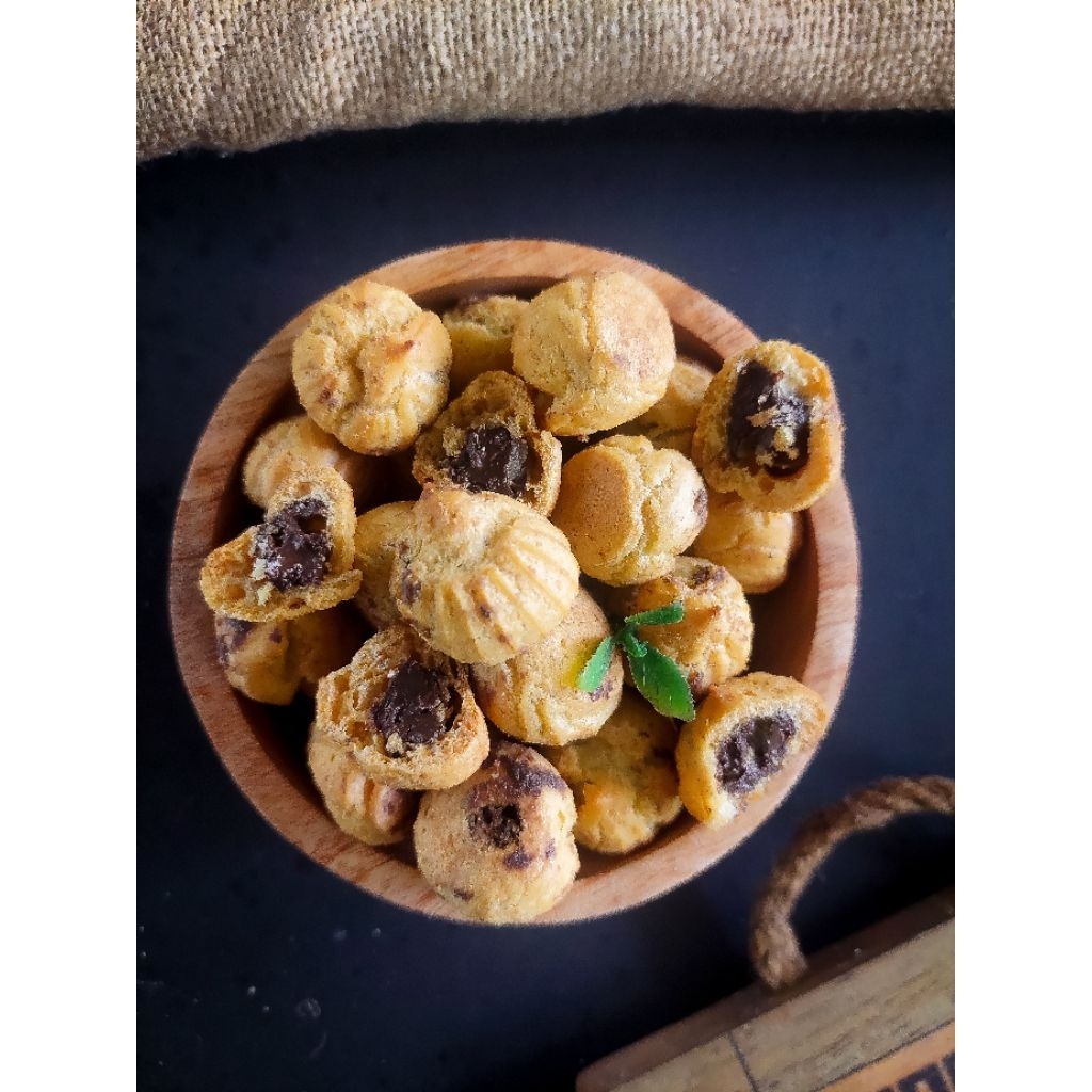 

Soes Coklat Renyah, Lumerrrr 500Gram ½ kg, viral murah meriah