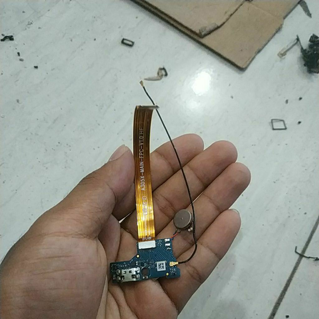 fleksibel board cas bekas Asus Zenfone live L1