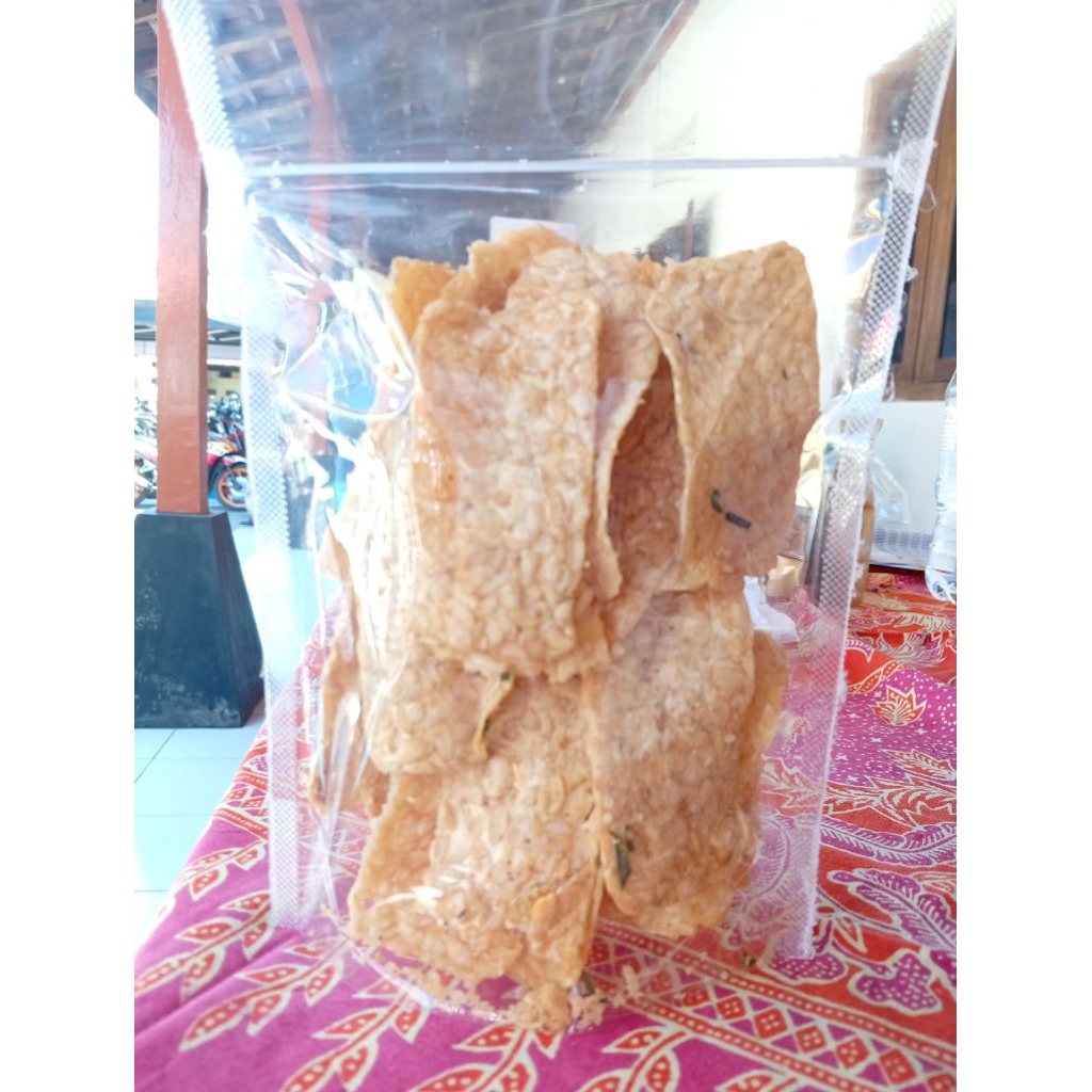 

Tempe Keripik Renyah Sampai Gigitan Terakhir 200 Gram