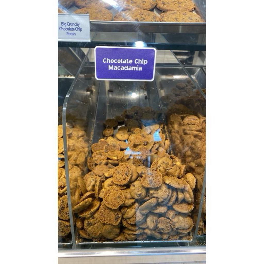 

FAMOUS AMOS PREMIUM MALAYSIA COOKIES ORIGINAL CHOCOLATE / CHOCOLATE MACADAMIA / DOUBLE CHOCOLATE / CHOCOLATE CHIP PECAN / MOCHA NUTS MADNESS 100gr / 200gr / 300gr