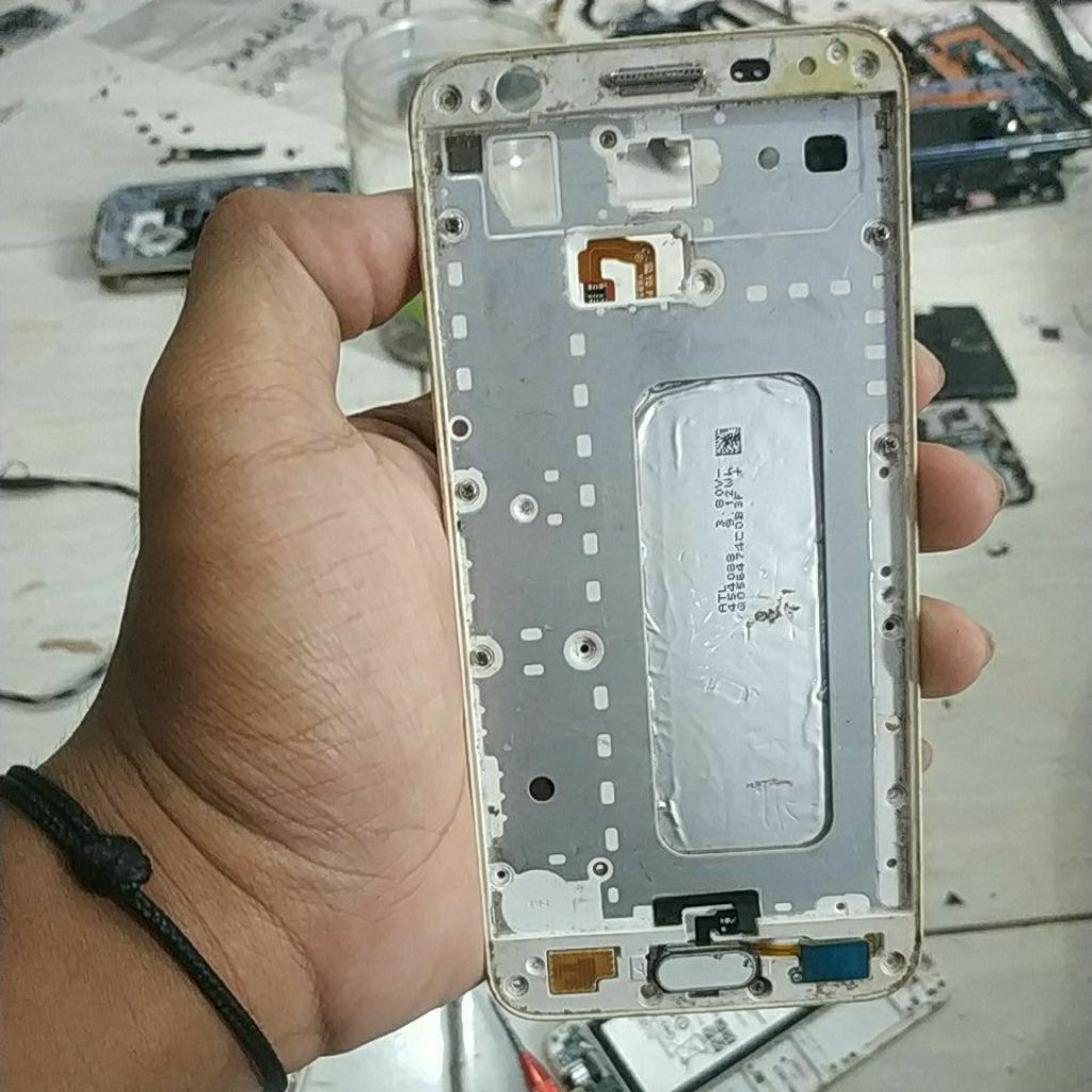 frame plus baterai bekas Samsung J5 prime,dapat sesuai gambar