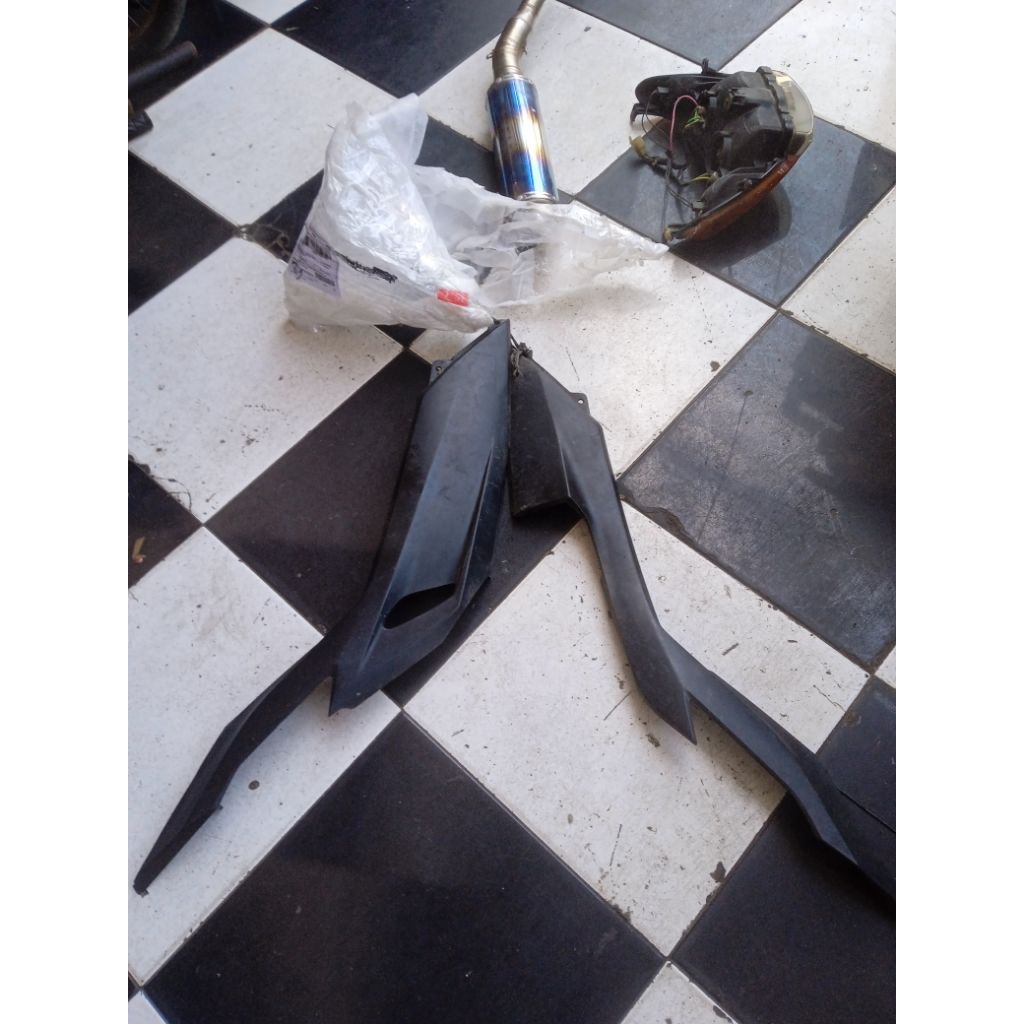 Body bawah kanan kiri Vario 125 - 150 new original
