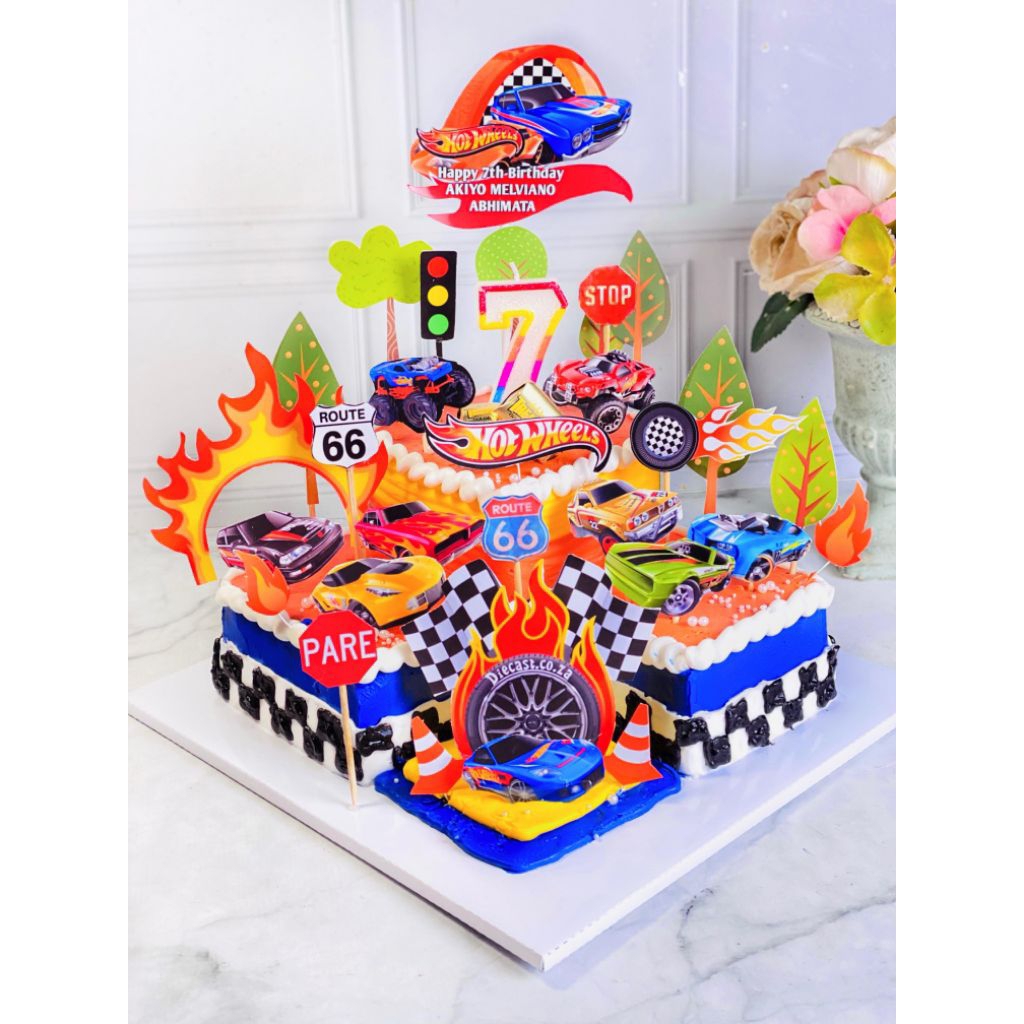 

kue ulang tahun anak birthday hotwheels topper cake