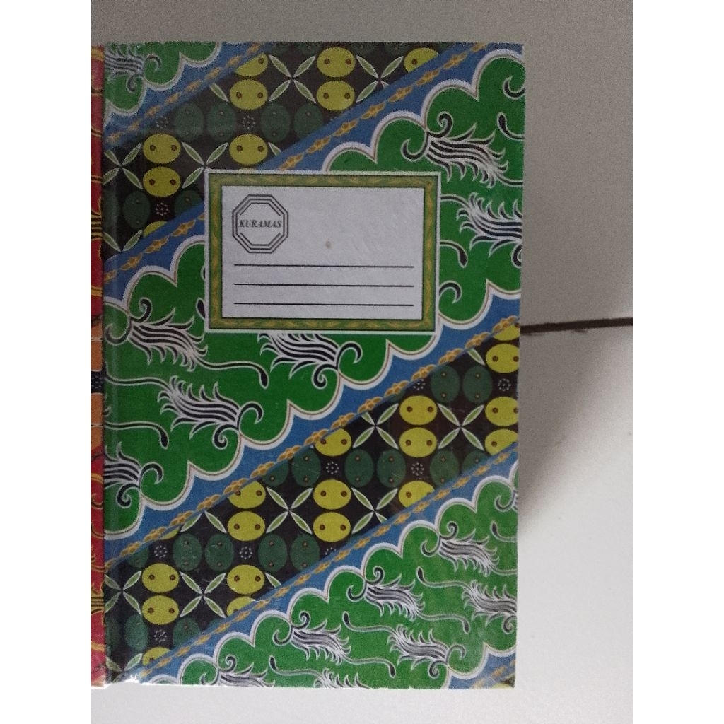 

buku tulis kwarto/buku tebal batik