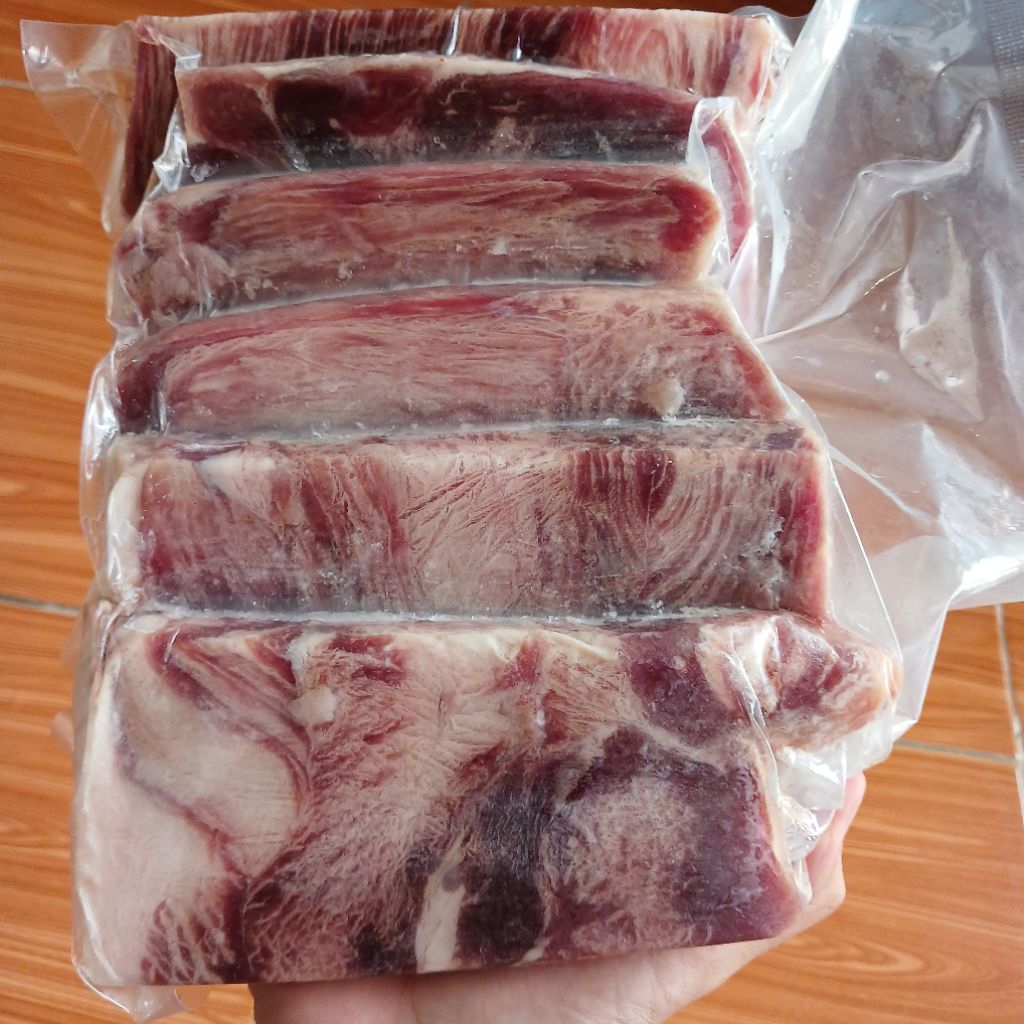 

STEAK MINI 1KG wagyu mess daging sapi kotak meltique