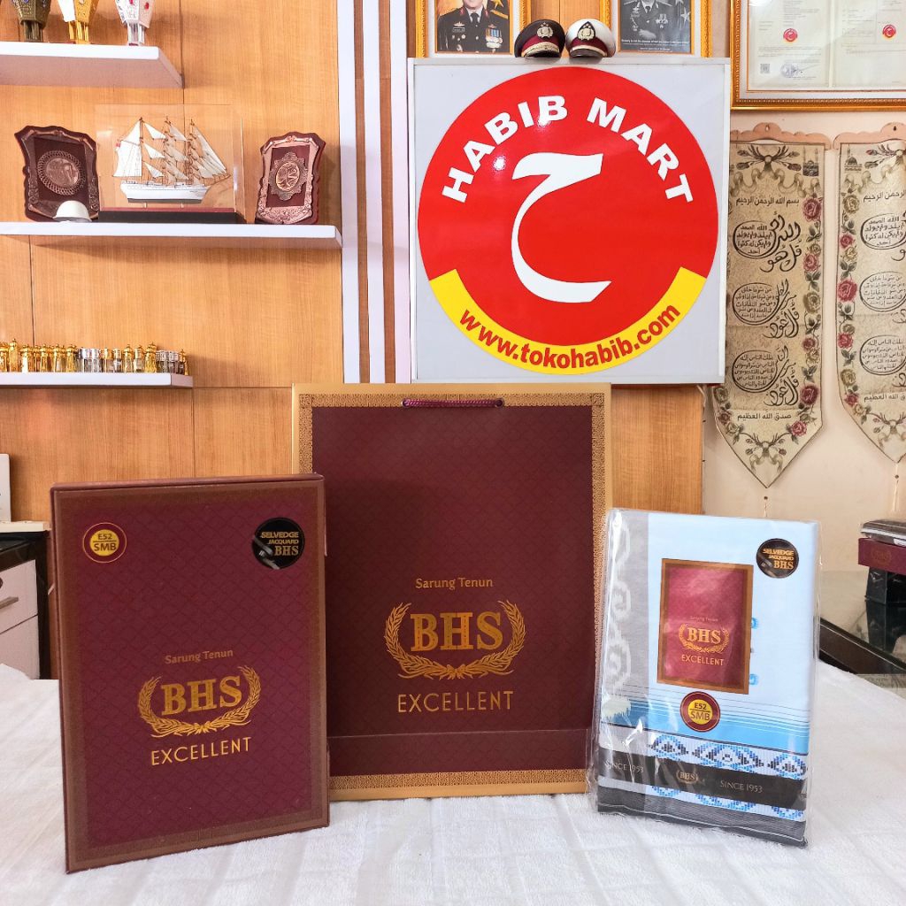 Sarung BHS Excellent ES2 5MB Motif Biru Langit Putih Hitam - Sarung Tenun Eksklusif Pria