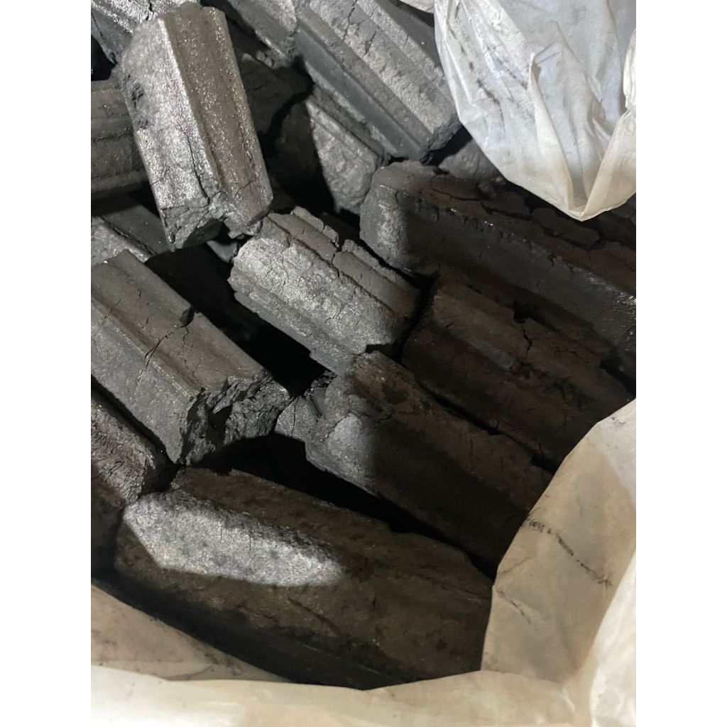 ARANG BRIKET SAWDUST / ARANG BRIKET SAWDUST PREMIUM / SAWDUST BRIQUETTE / SAWDUST BRIKET / ARANG SAW