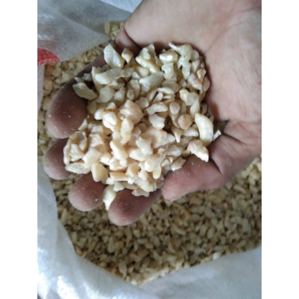 

kemiri menir untuk bumbu 1kg