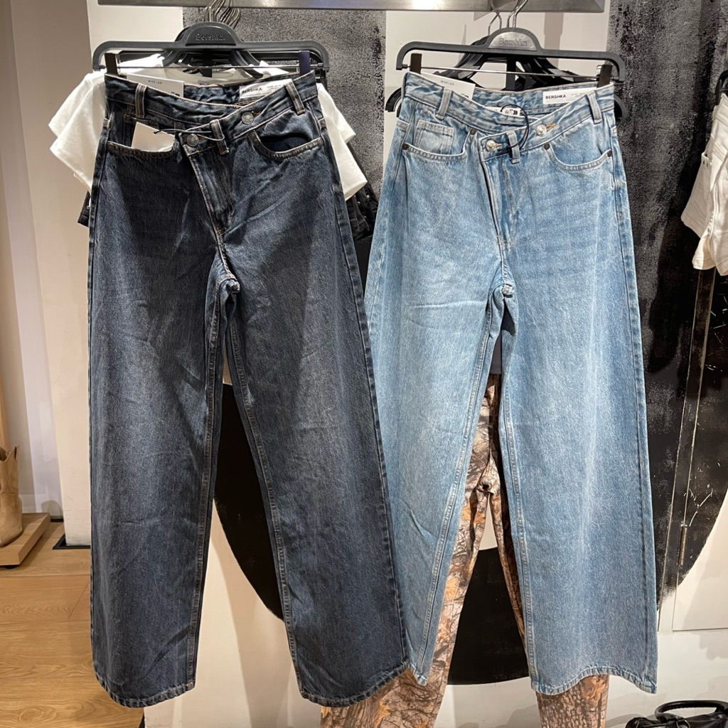 Jeans Wide Leg BERSHKA Women jastip (jasa titip)