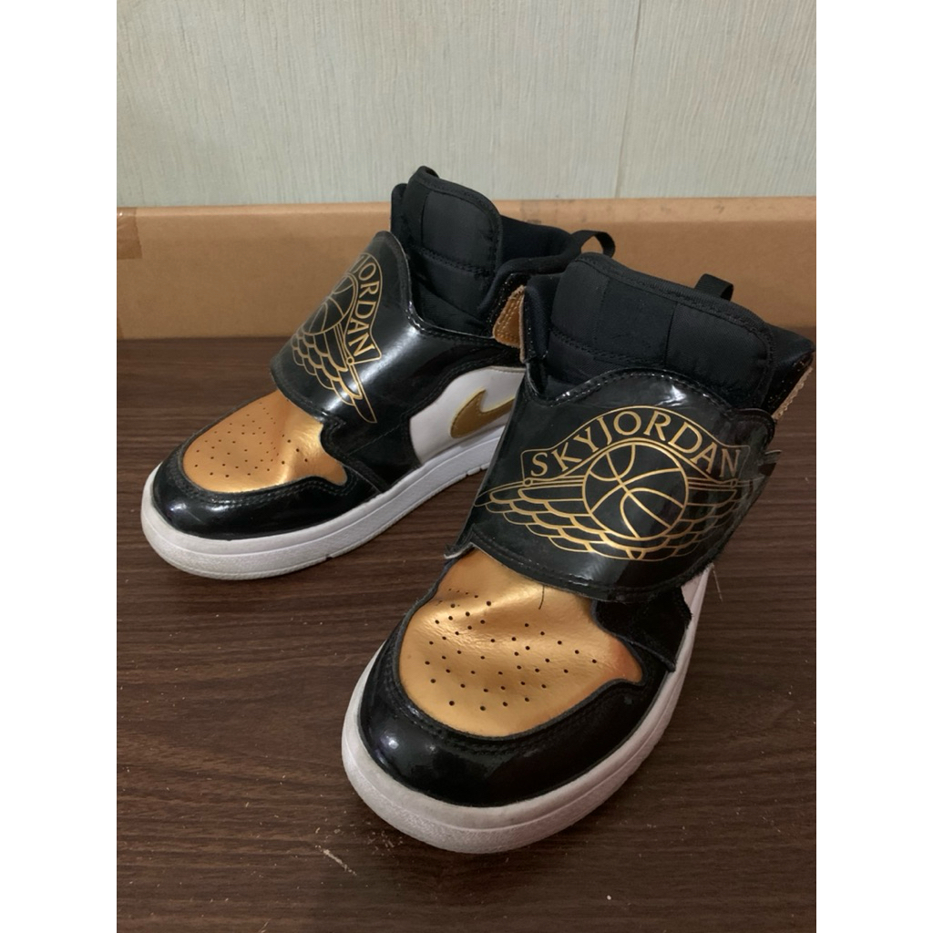 PRELOVED SKY JORDAN GOLD KIDS 100% ORIGINAL