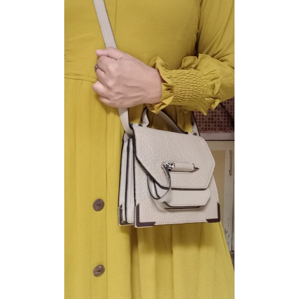 Preloved tas slingbag wanita, bahan kulit asli, M4CK4GE Mini Rubby Crossbody