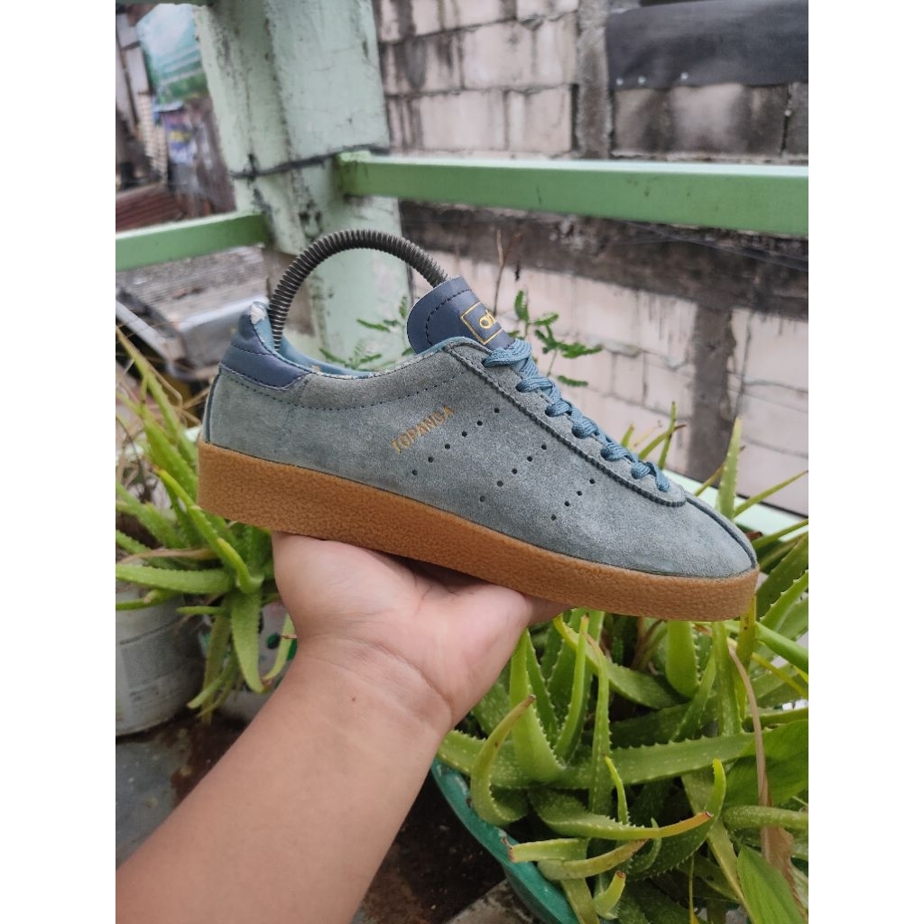 Sepatu Adi Topanga Sneakers Size 37