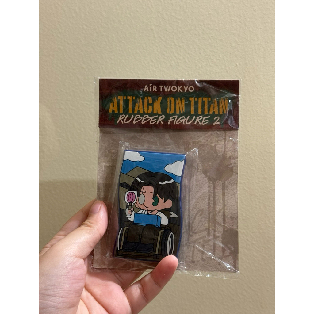 Attack on Titan Shingeki no Kyojin  Rubber Figure 2 AIR TWOKYO Levi Ackerman Original Japan