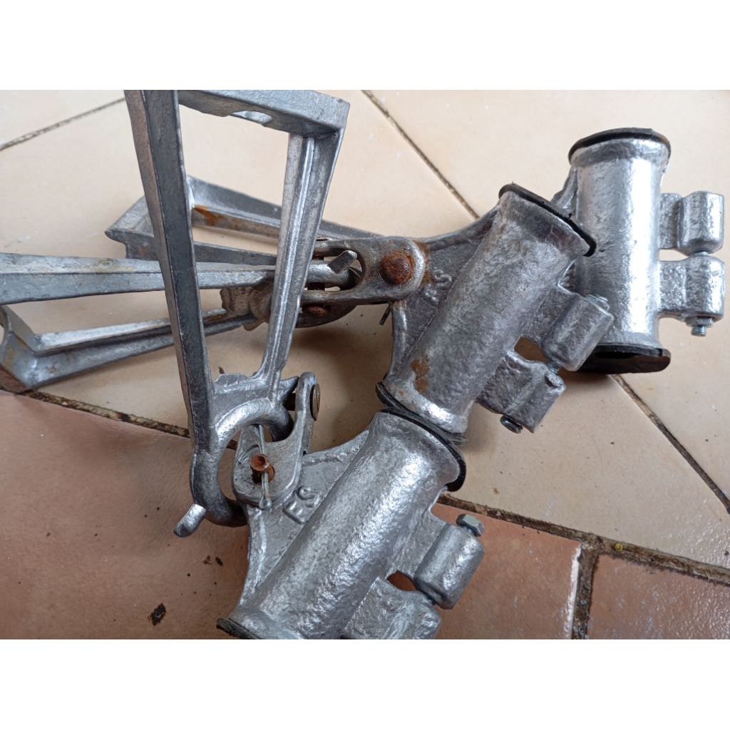 Suspension corong clamp braket/suspension clamp/suspension gantung