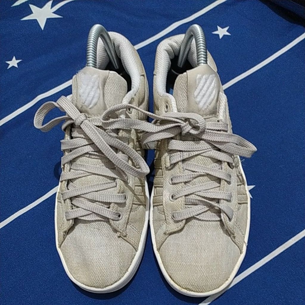 Sepatu second K.Swiss size 39,5 Insole 25 cm