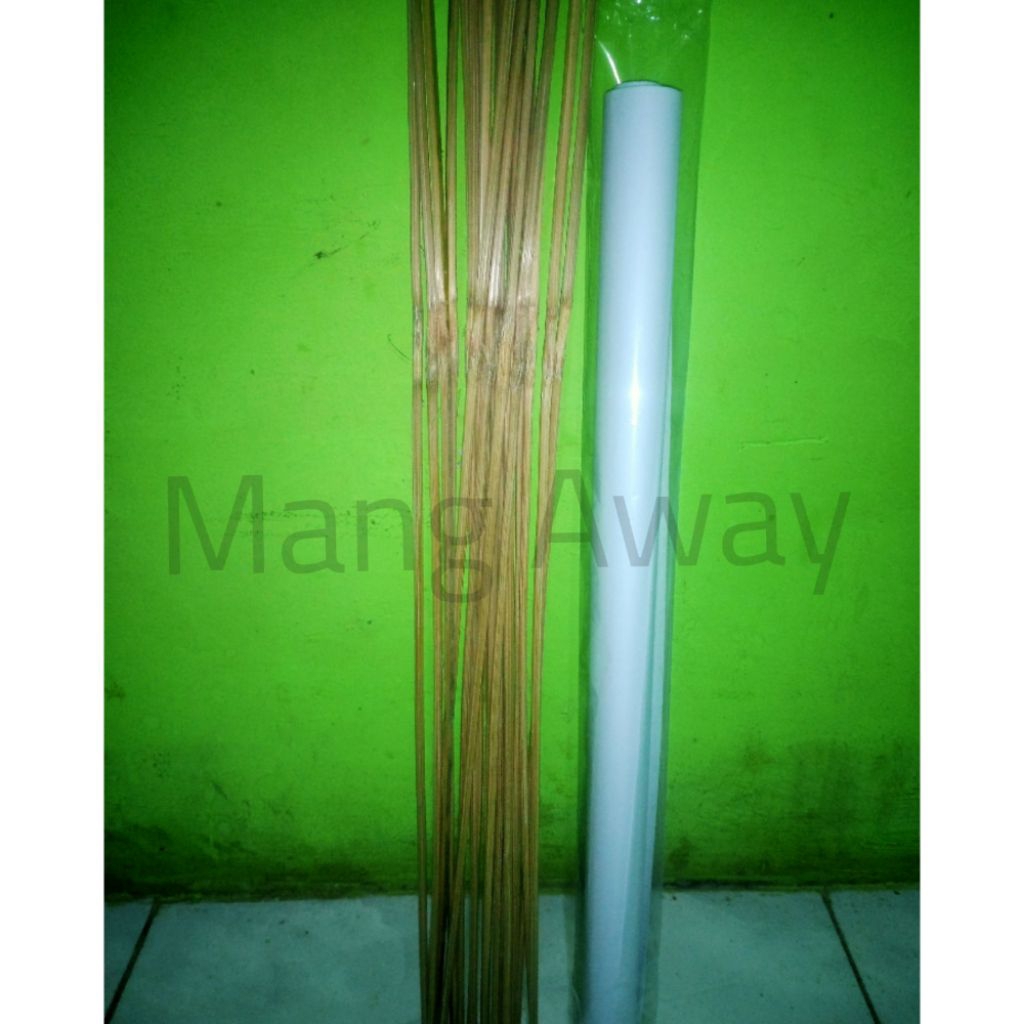 Bambu kerangka Layangan 70 cm + Kertas litto putih 69x44cm Rp15.000/10 pcs.