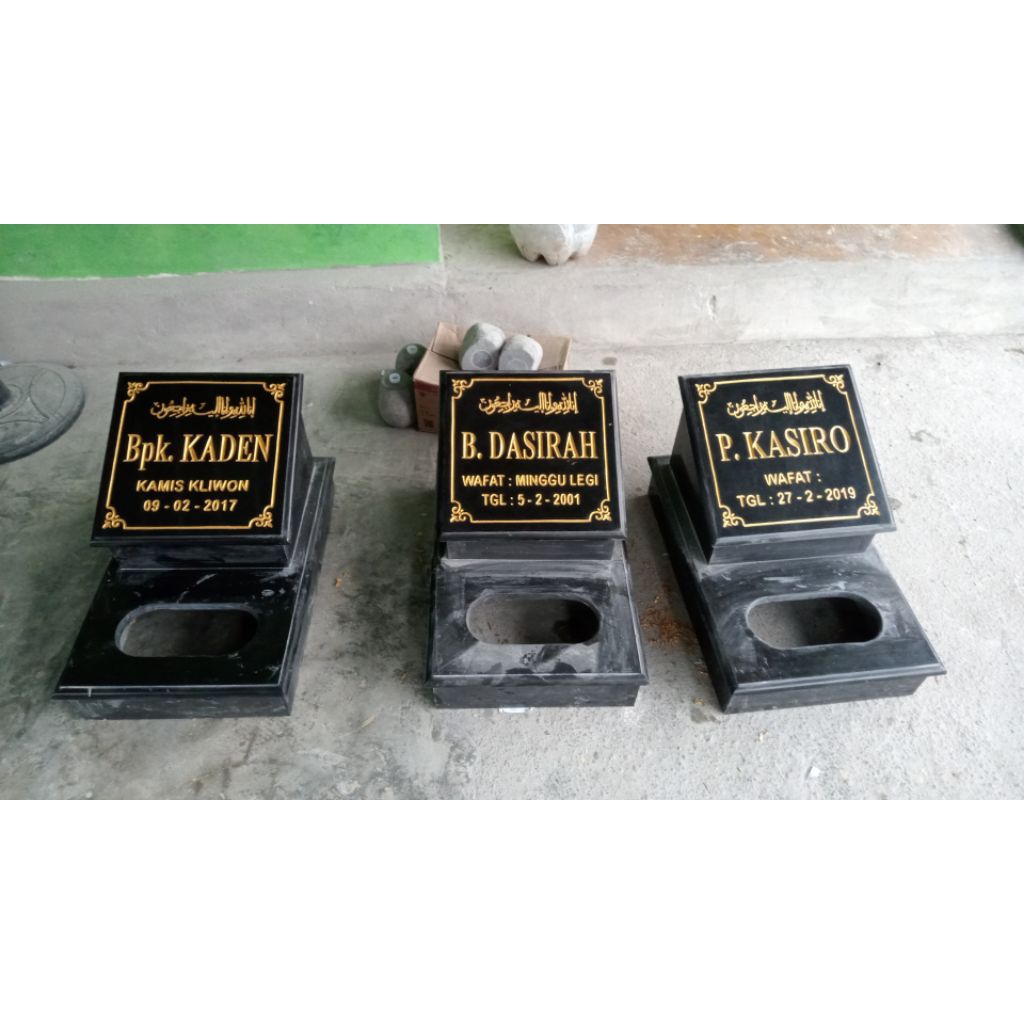 nisan bok marmer hitam atau andesit