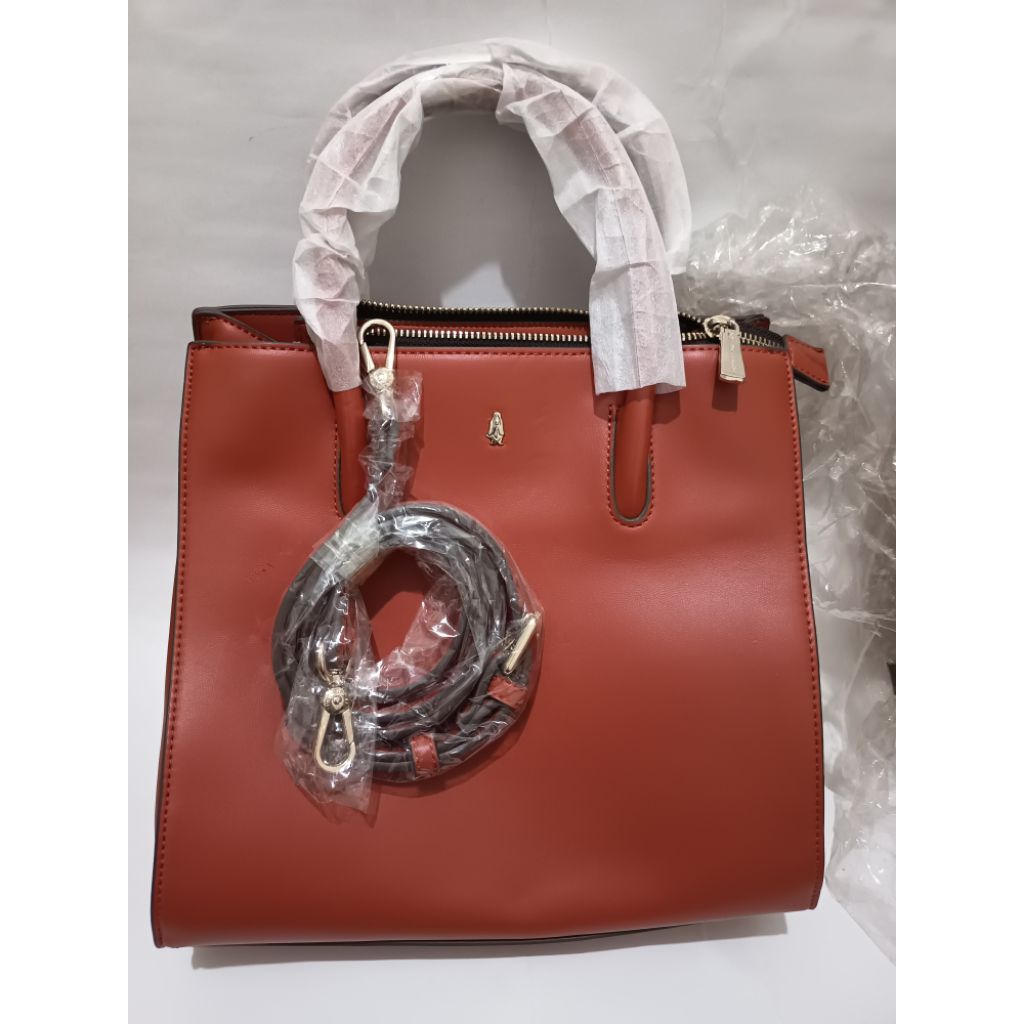 Tas hush puppies wanita warna merah