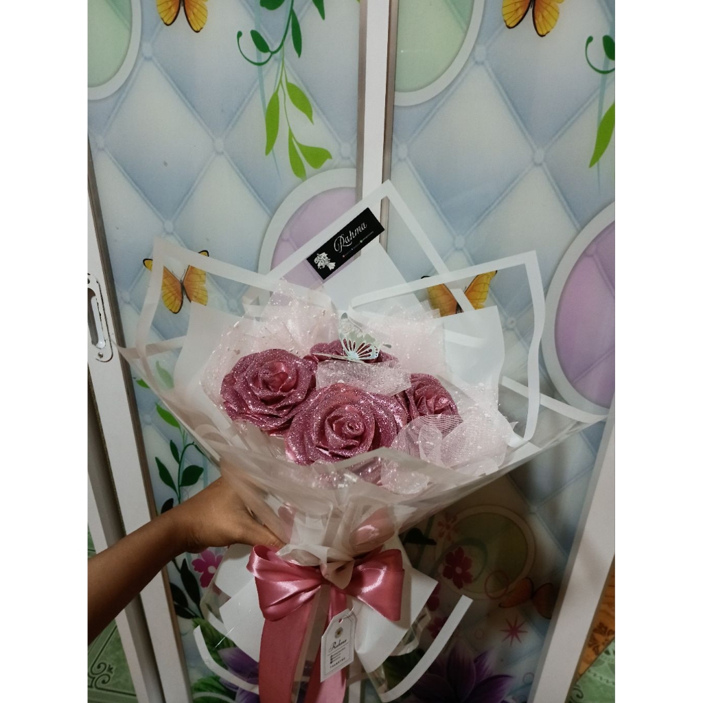 

Bouquet Pita Satin 4 sampai 10 Tangkai