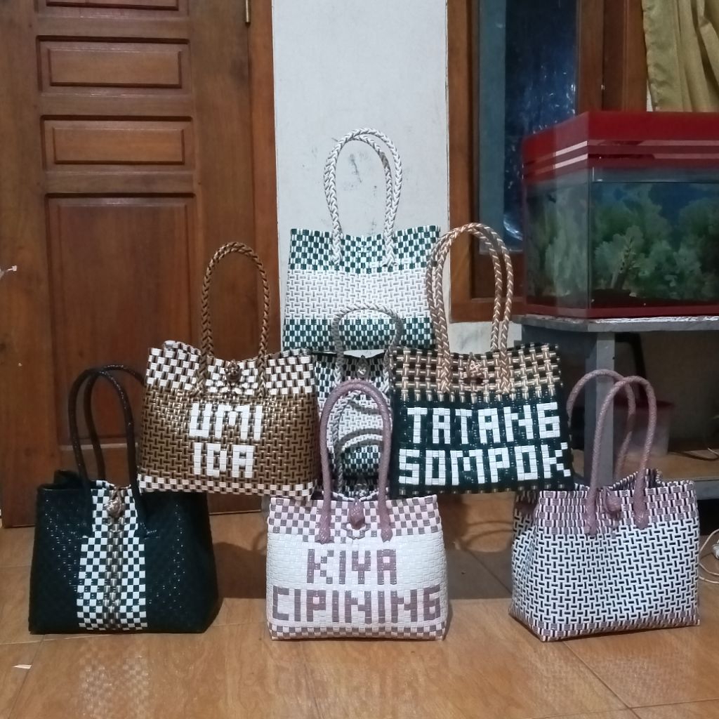 Tas Anyaman Jali+Nama