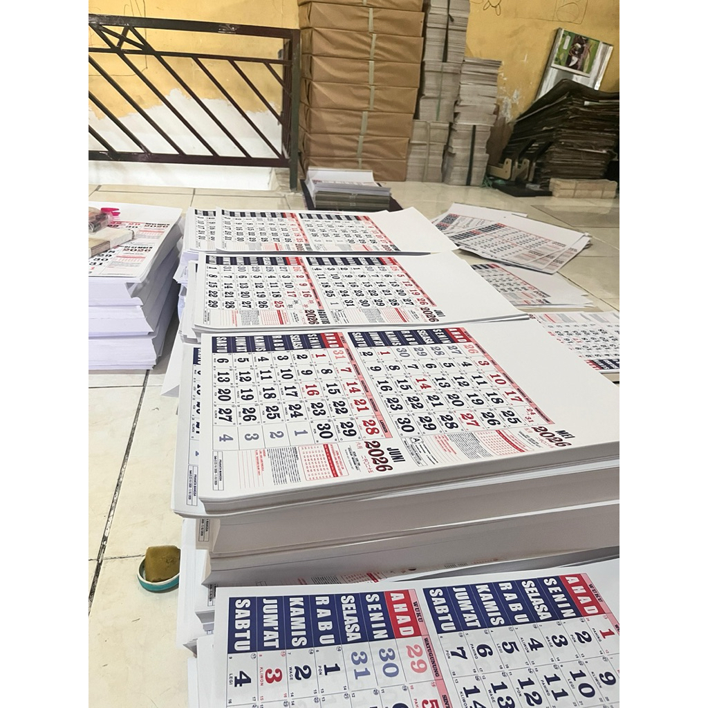 

kalender 2026 HVS uk 32x50 bisa custom/isi 2 bulanan/lebih murah karena cetak sendiri