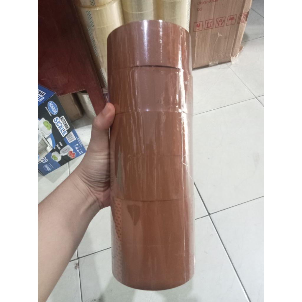 

LAKBAN ISOLASI COKLAT 1 SLOP ( 6 PCS)