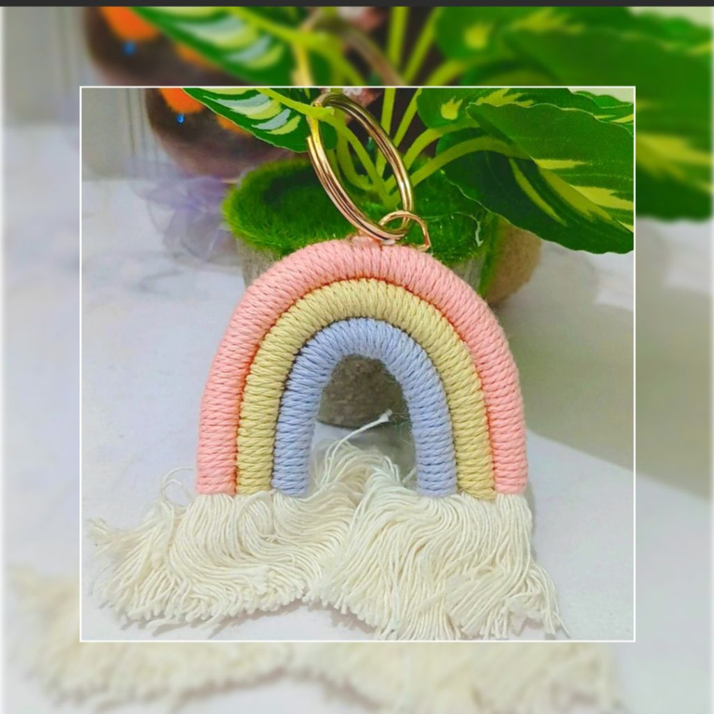 {READY STOCk} 01 Gantungan Kunci MR DIY