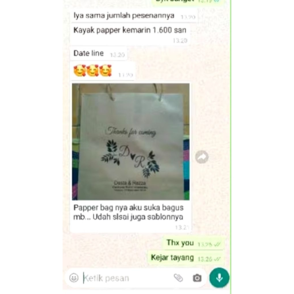 

Paper bag polos 17*7*23 (40pcs)