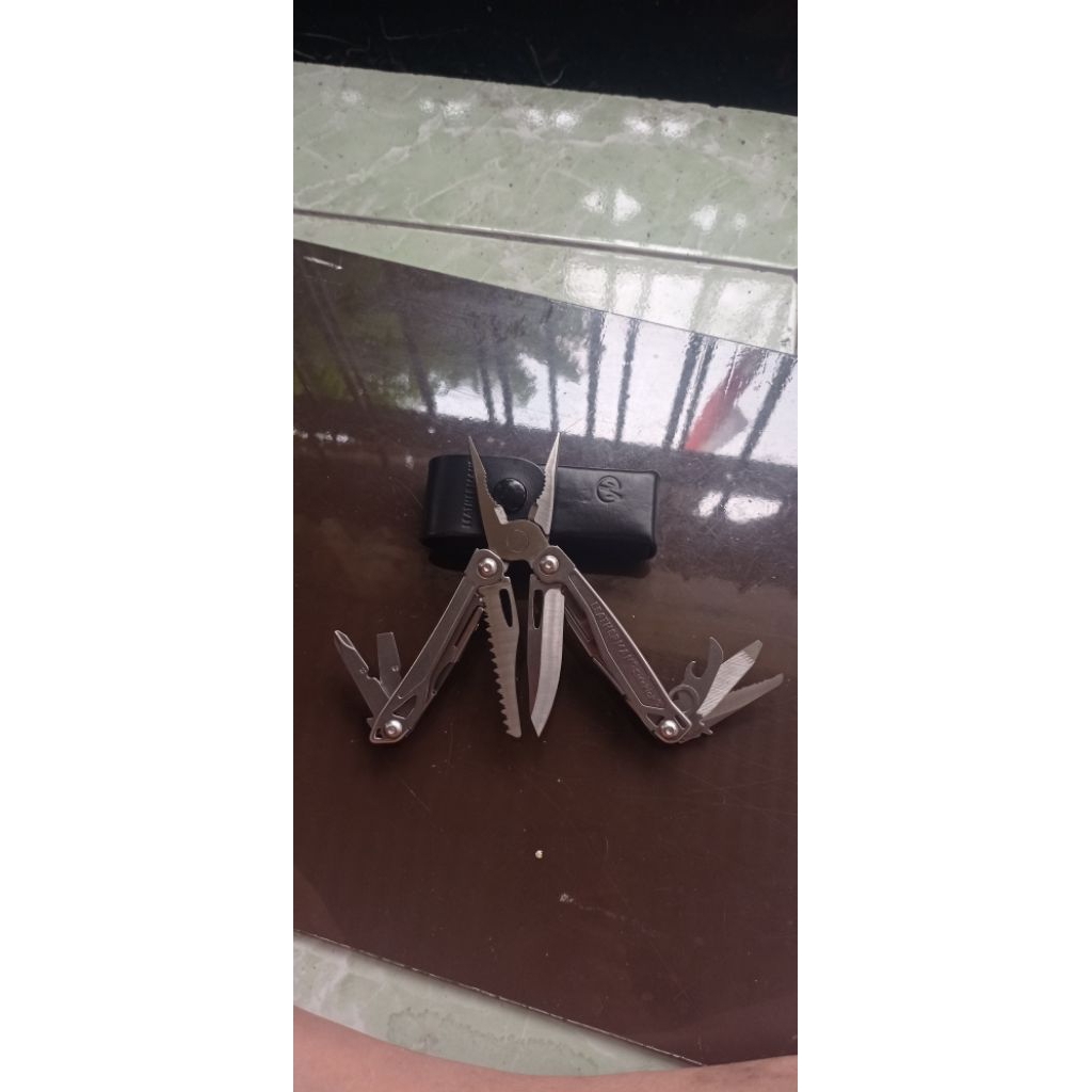 Leatherman Sidekick lengkap sarung kulit, lumayan mulus