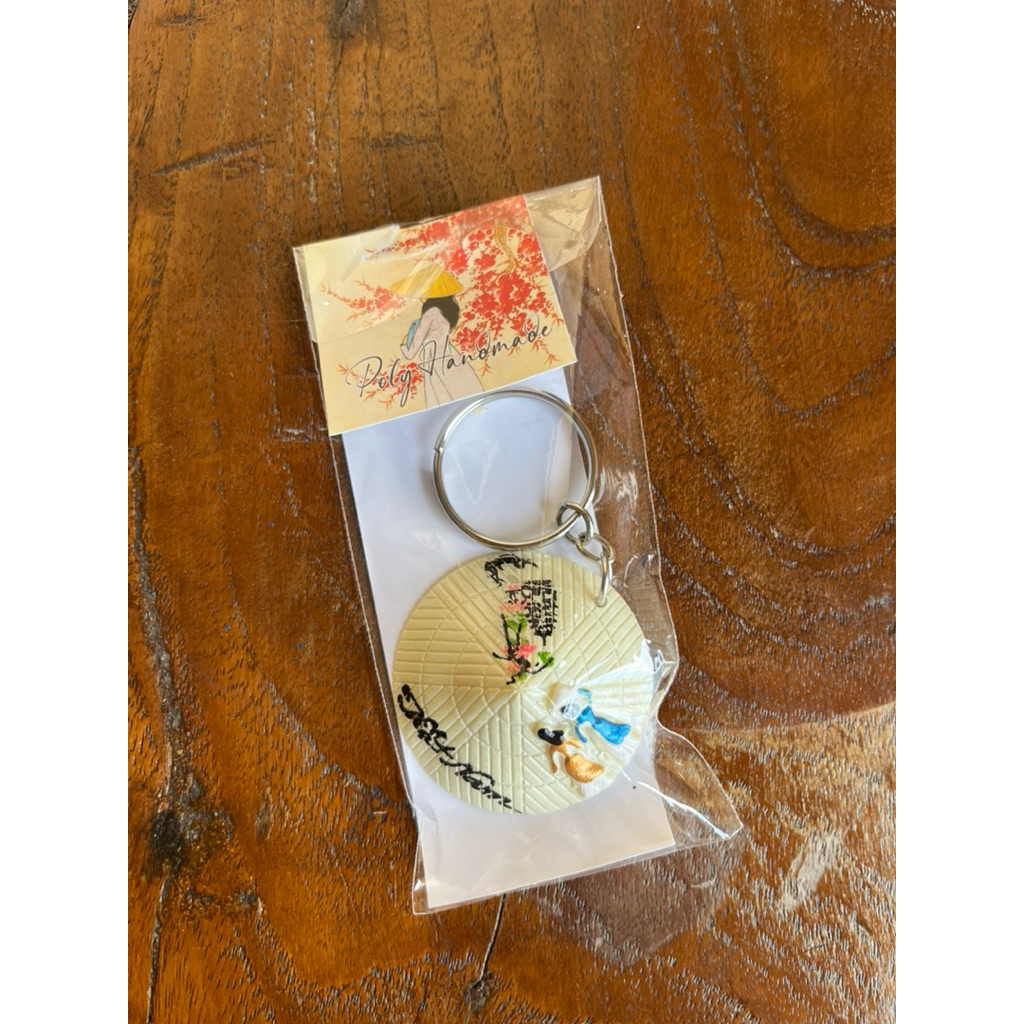 gantungan kunci Vietnam topi caping