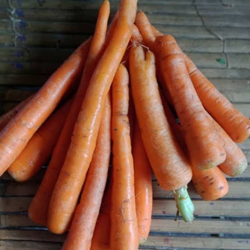 

Murah 1kg wortel lokal super segar ready setiap hari ( besar dan kecil )