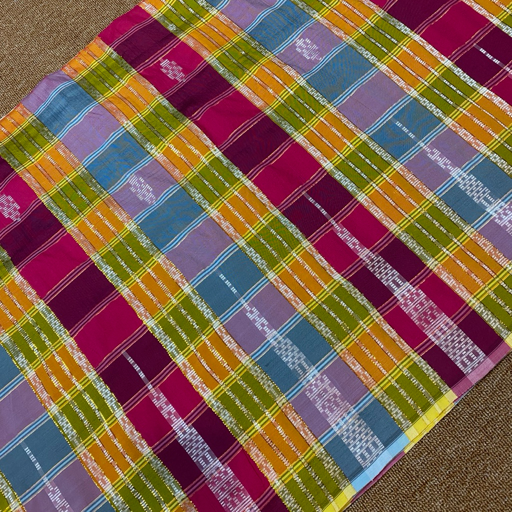 Kain tenun lipa sabbe bugis Sengkang Makassar sutra termurah terjangkau warna hitam maroon orange