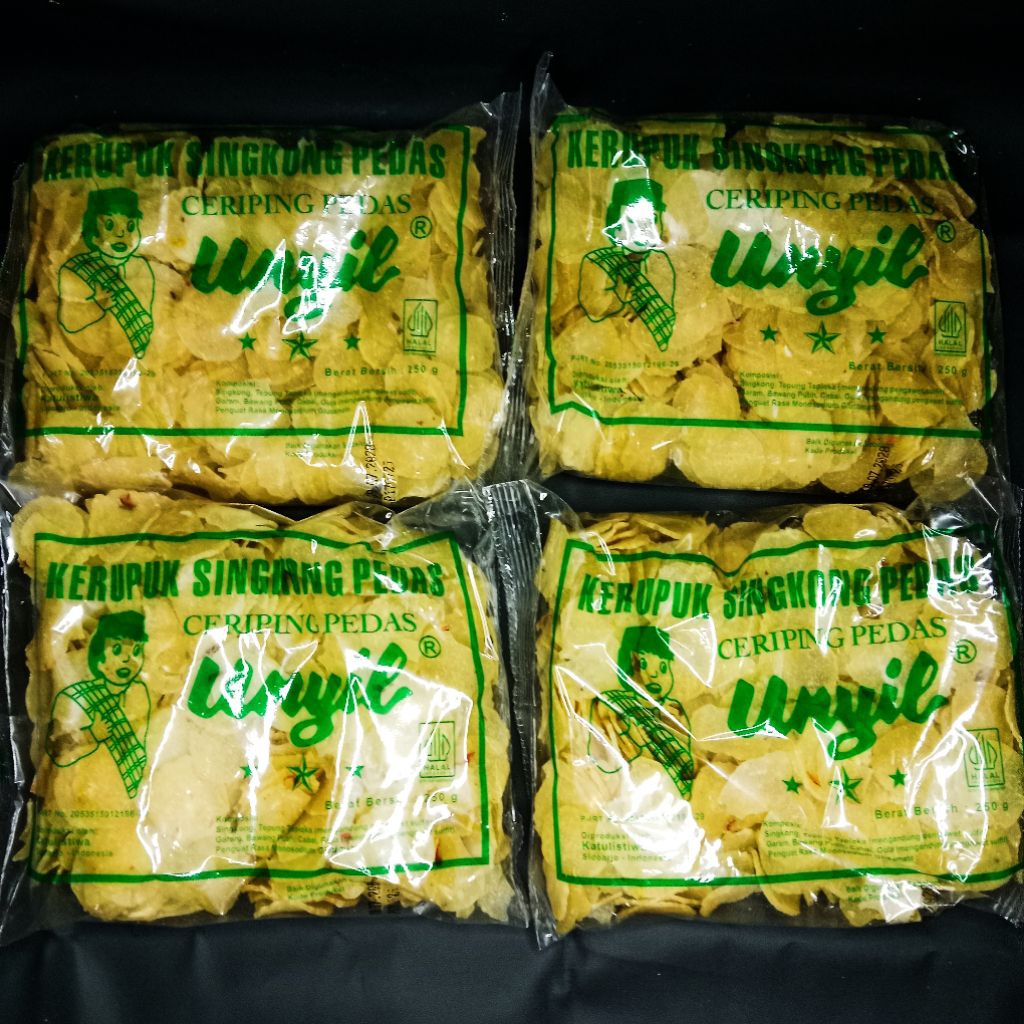 

empat bungkus / 1 kg ceriping singkong - keripik singkong pedas - keripik