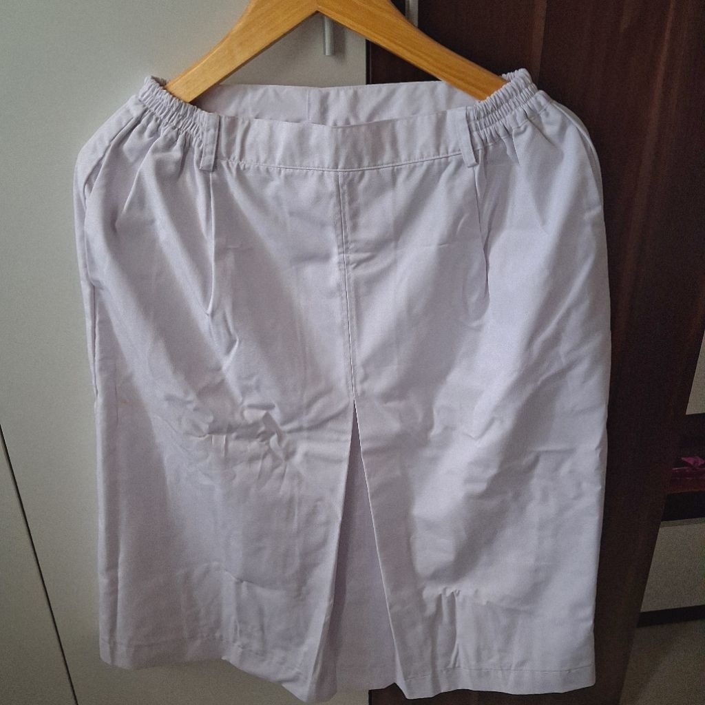 Rok Span Paskibra Putih Pendek SMP/SMA Terbaru Preloved