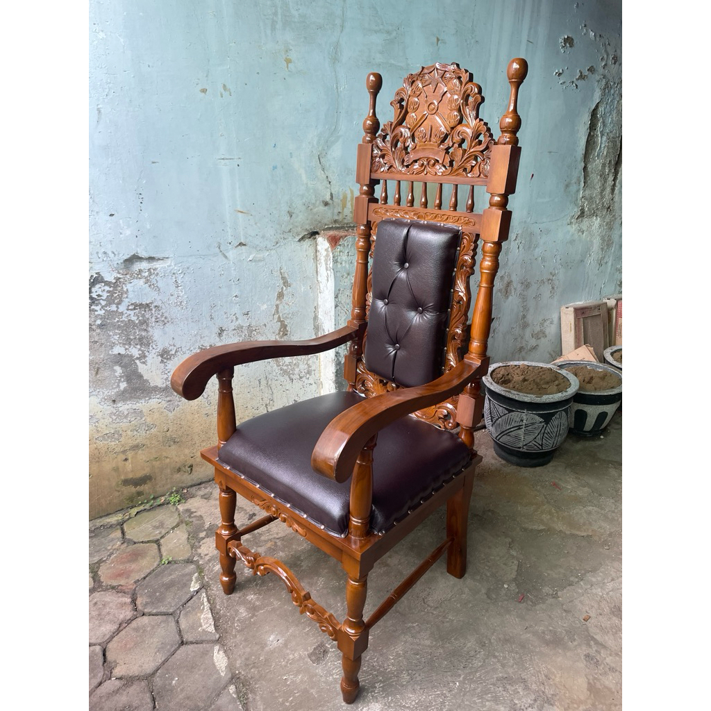 kursi hakim kursi mimbar kursi raja ukiran kayu