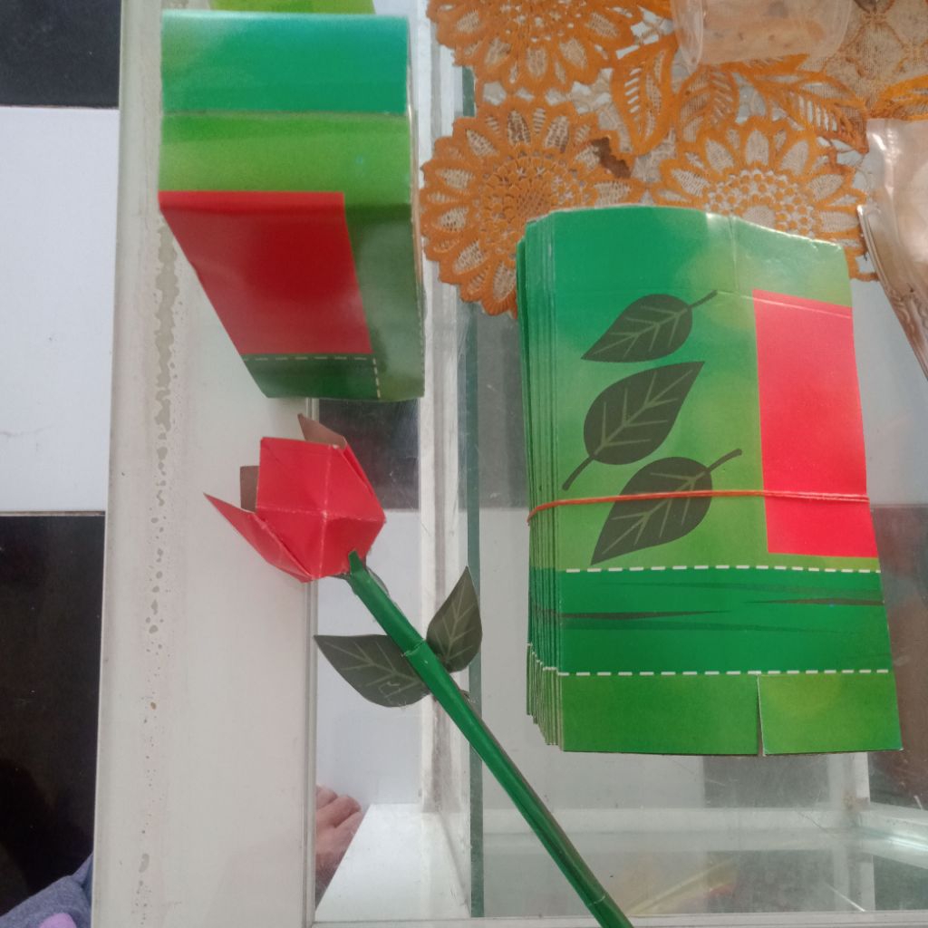 

50 pcs bungkus kado origami bunga