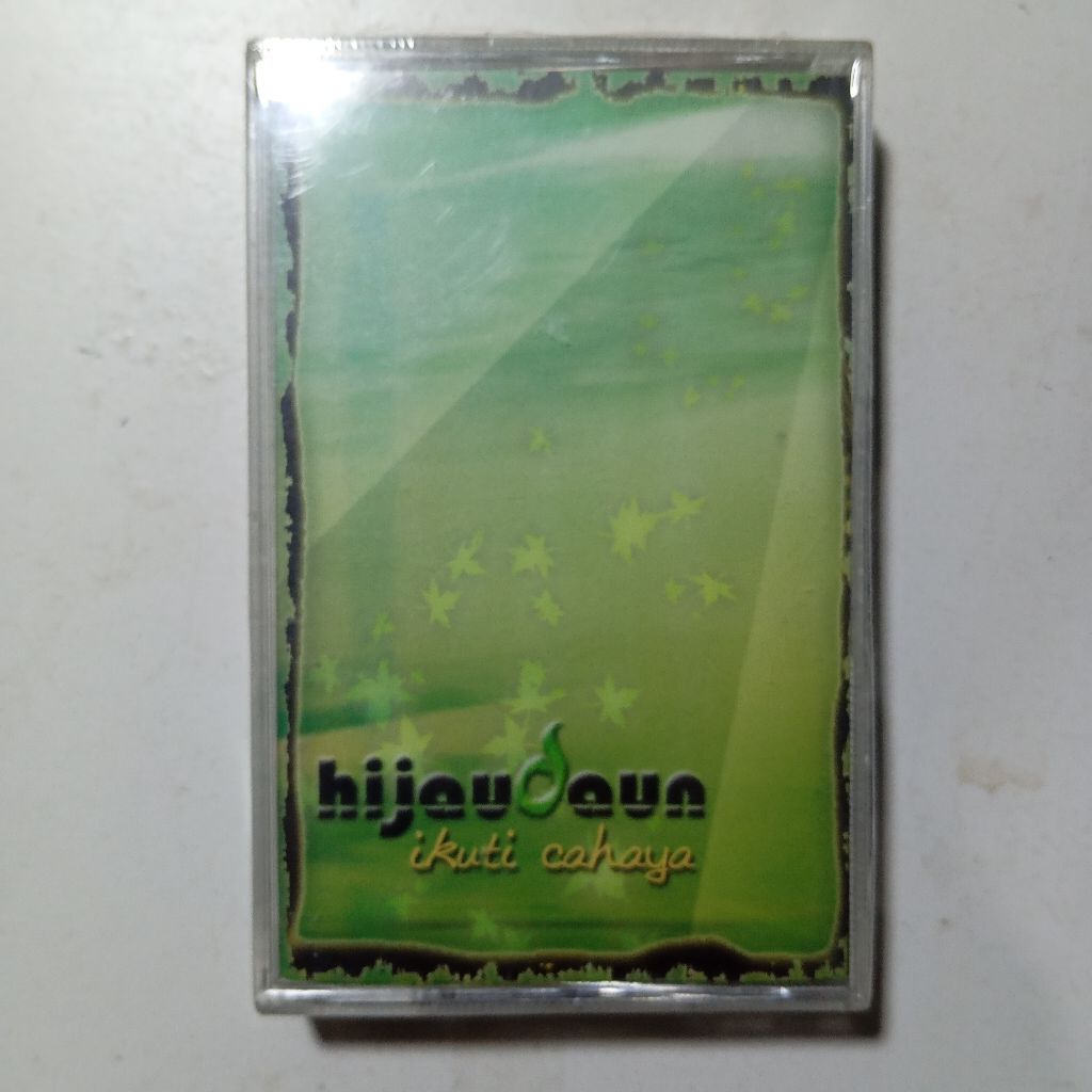 Kaset Hijau Daun ikuti cahaya new segel
