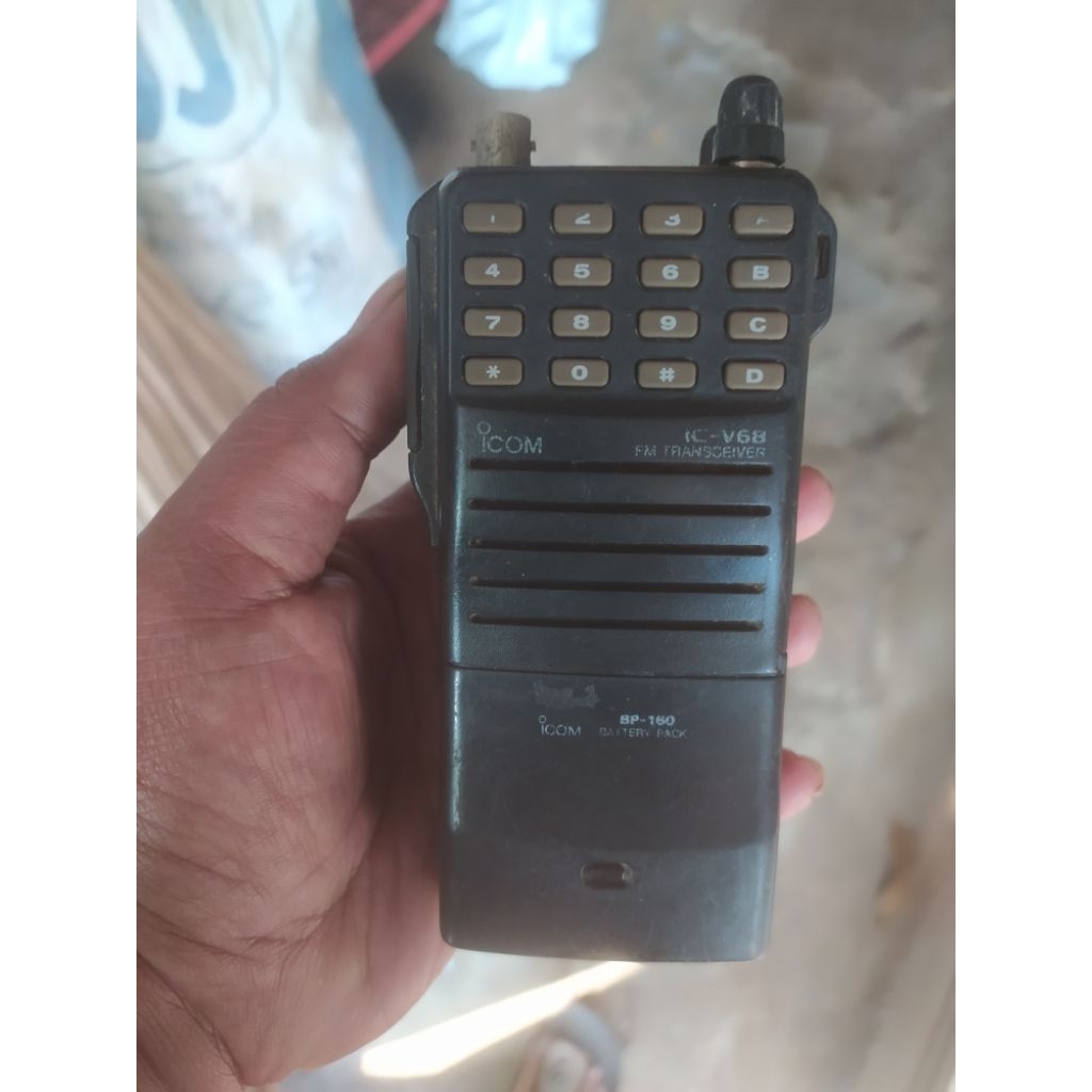 ht icom v68 VHF