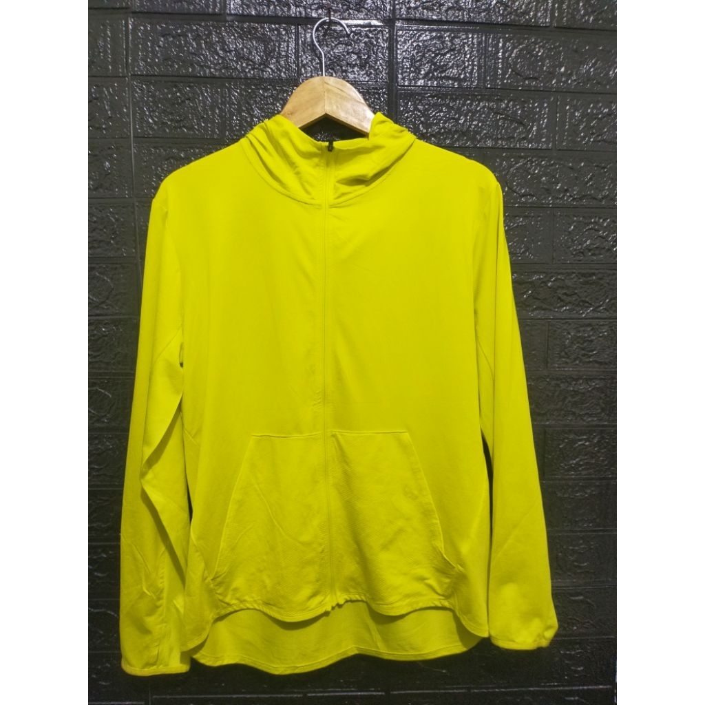 Jaket Global Uniqlo (GU) Sport