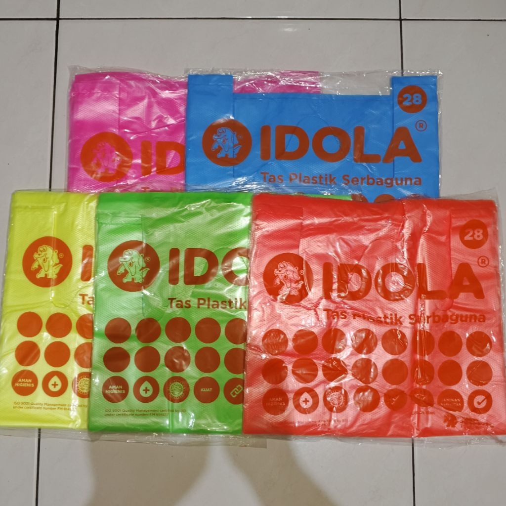 Kantong Plastik/Kresek Warna 28x49 cm