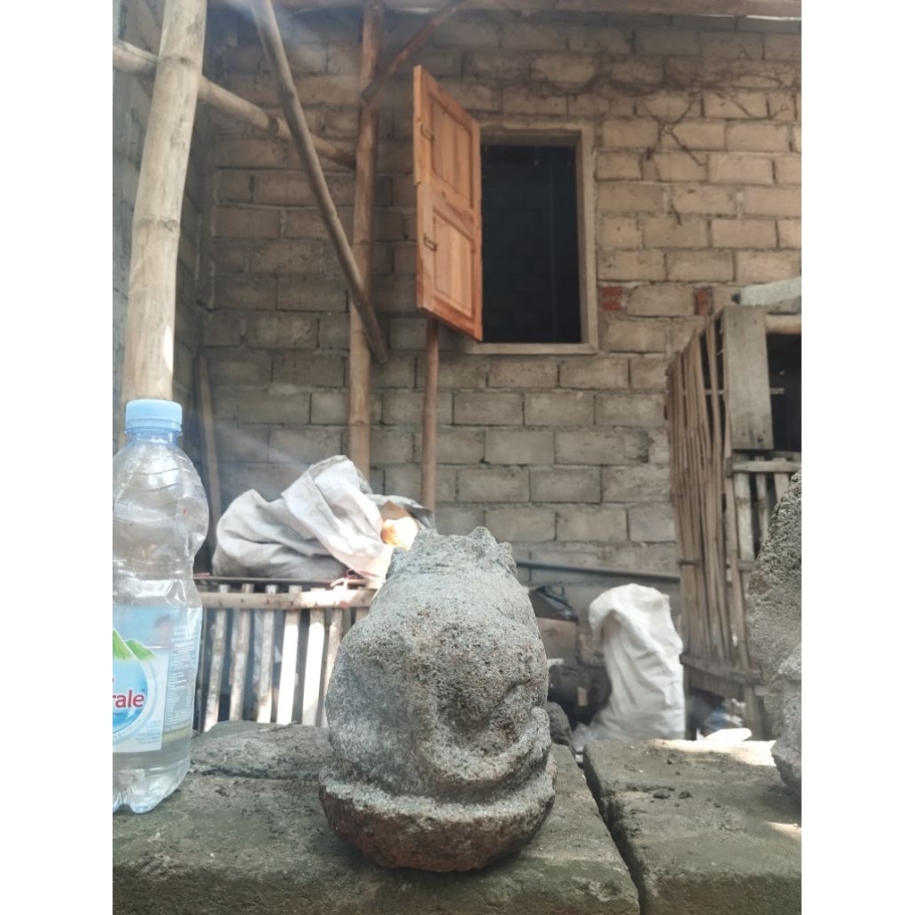 Patung sapi /nandini bahan batu